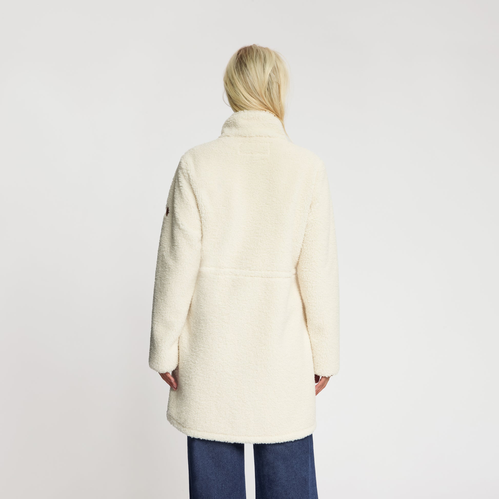 Ratan Off white MV3